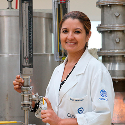 Julisa Edith López Ramírez, Q.F.B.
