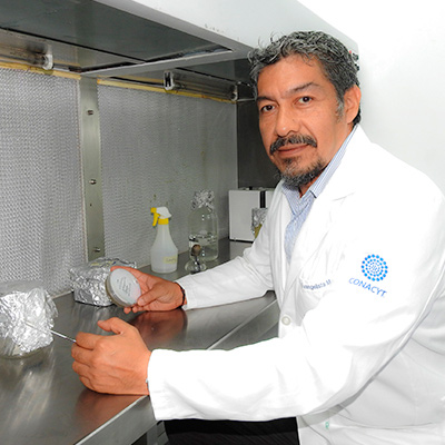 Zahaed Evangelista Martínez, Dr.